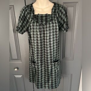 B-8-3 Veto Moda Green/Black Houndstooth Long Top